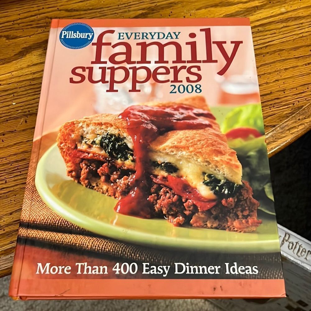 2008 Pillsbury Everyday Family Suppers 304 page, used cookbook